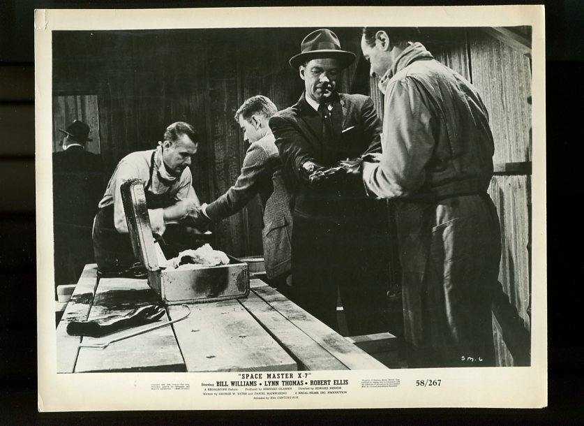 HD wallpaper: Illustration of Black Friday announcement - bullhorn with ... Selling Enterprise Tech Solutions to B2B Markets