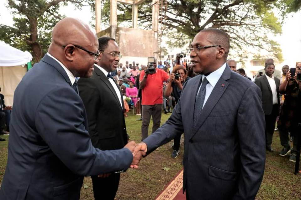 Illustration, businessman, leading, powerful, stance, map, world ... How Global Trade News Affects Local Sales