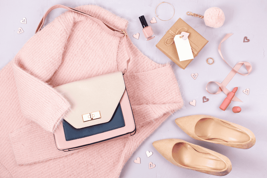 How To Choose The Right Accessories For Outfits